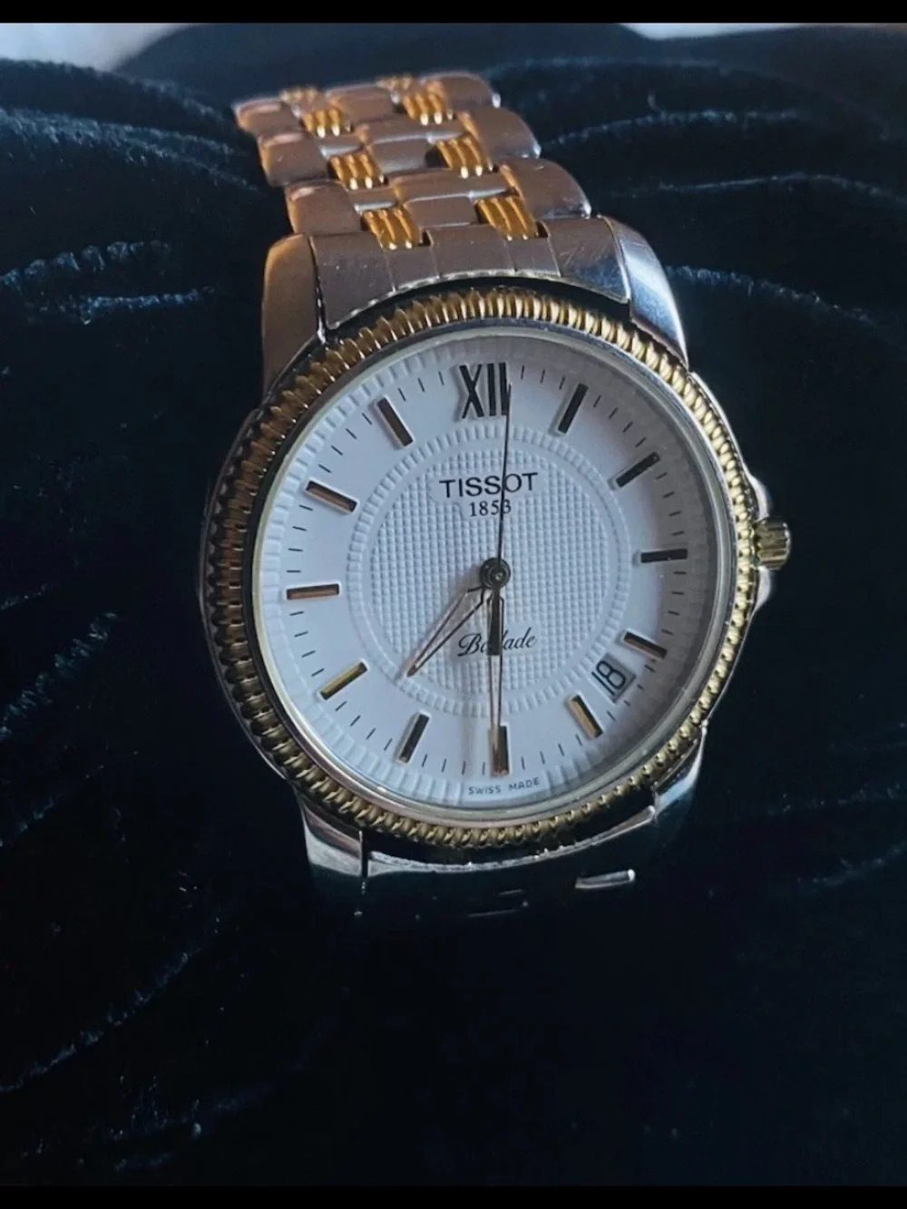 Vintage Tissot Ballade Swiss Watch 2000 Men’s Model Number 377 NEW BATTERY